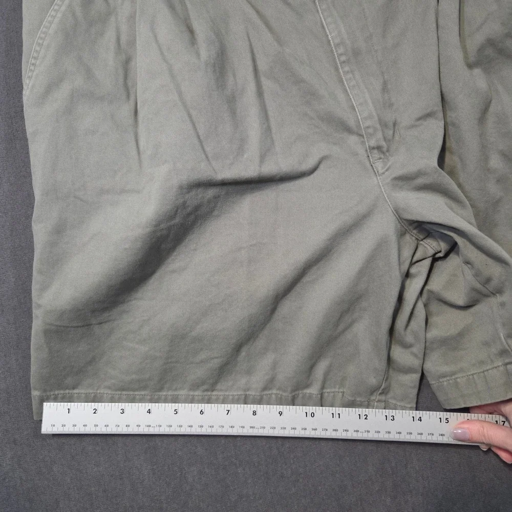 Columbia Chino Shorts Mens 42 Sage Green Khaki Pleated Cotton 8 Inseam Outdoor